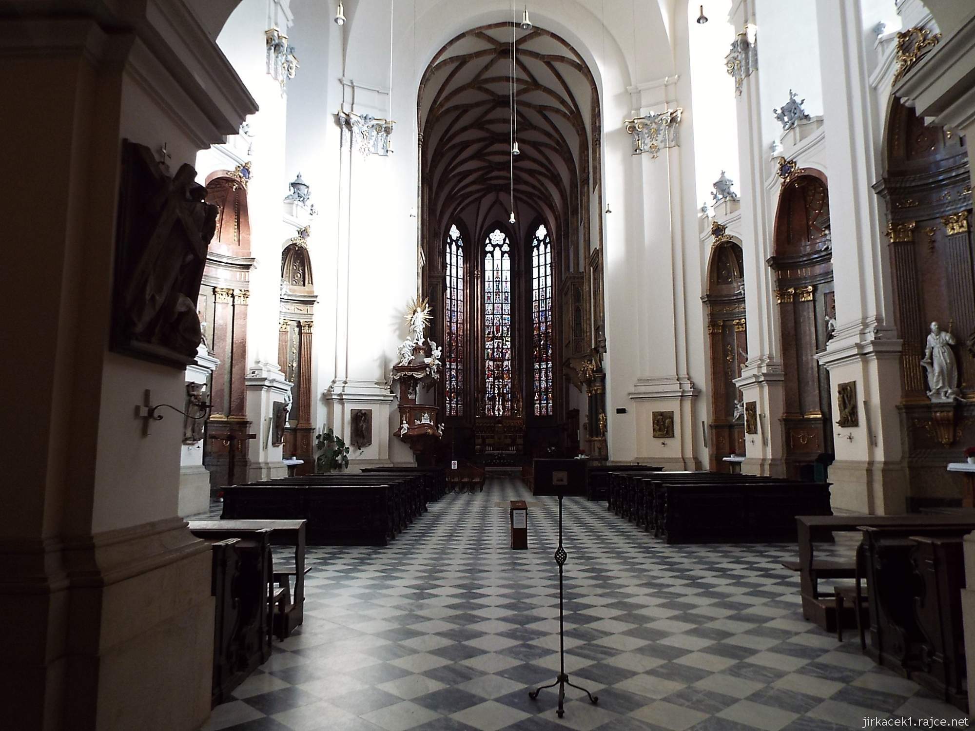 Brno - Katedrála sv. Petra a Pavla 12 - interiér katedrály