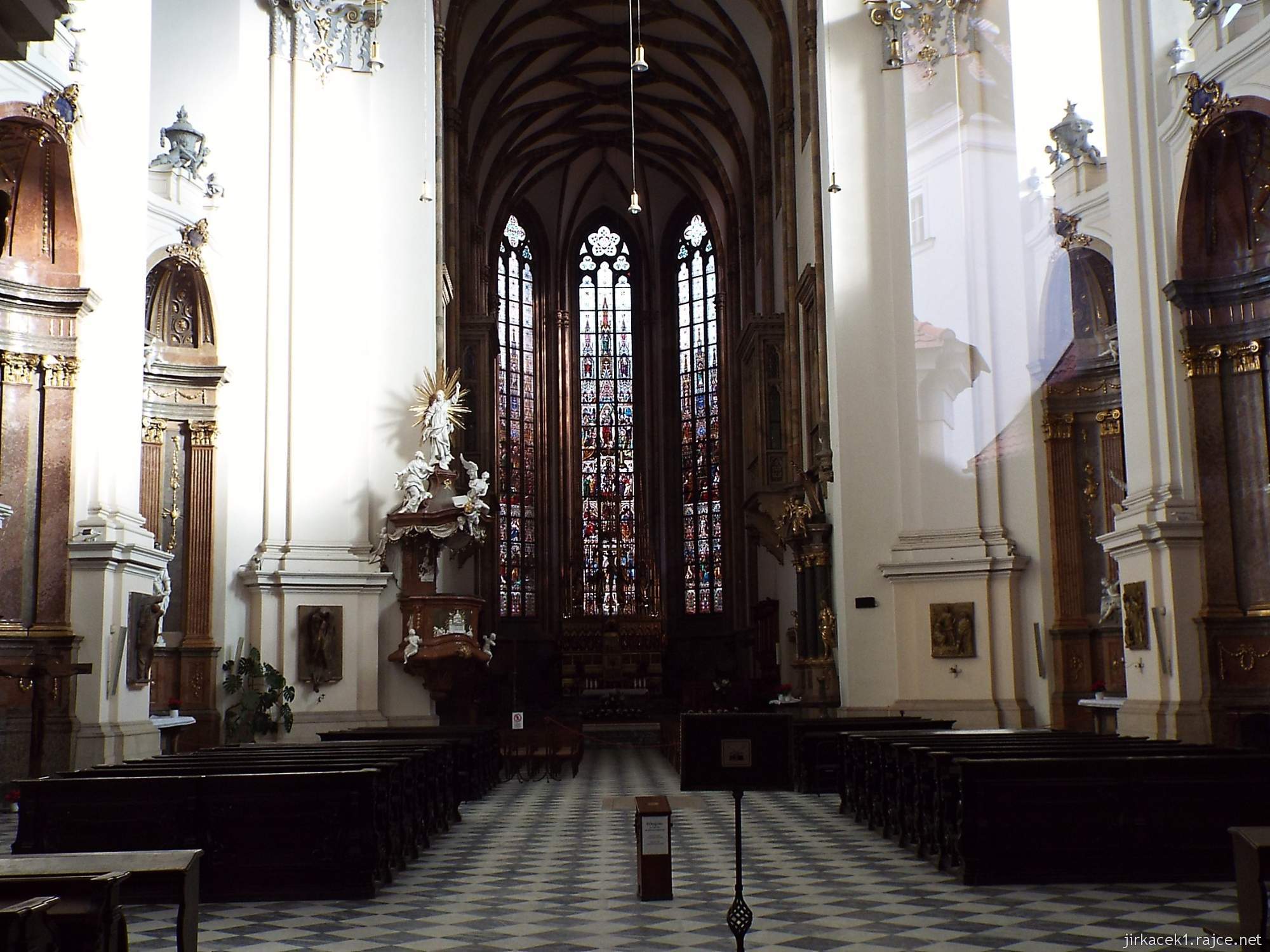 Brno - Katedrála sv. Petra a Pavla 13 - interiér katedrály