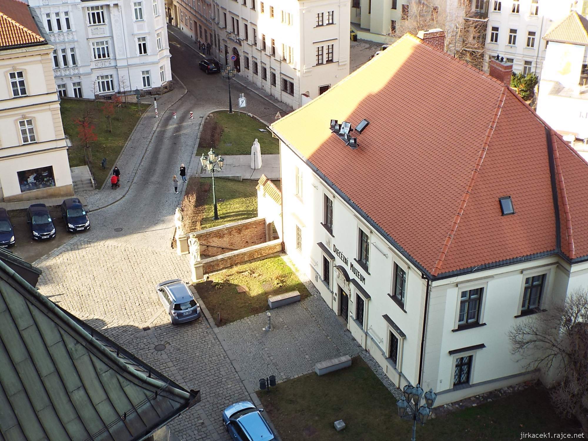 Brno - Katedrála sv. Petra a Pavla 28 - výhled za balkonku