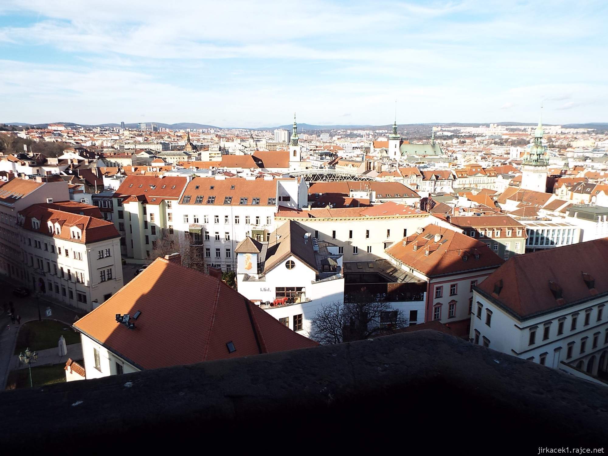 Brno - Katedrála sv. Petra a Pavla 31 - výhled z balkonku na město Brno