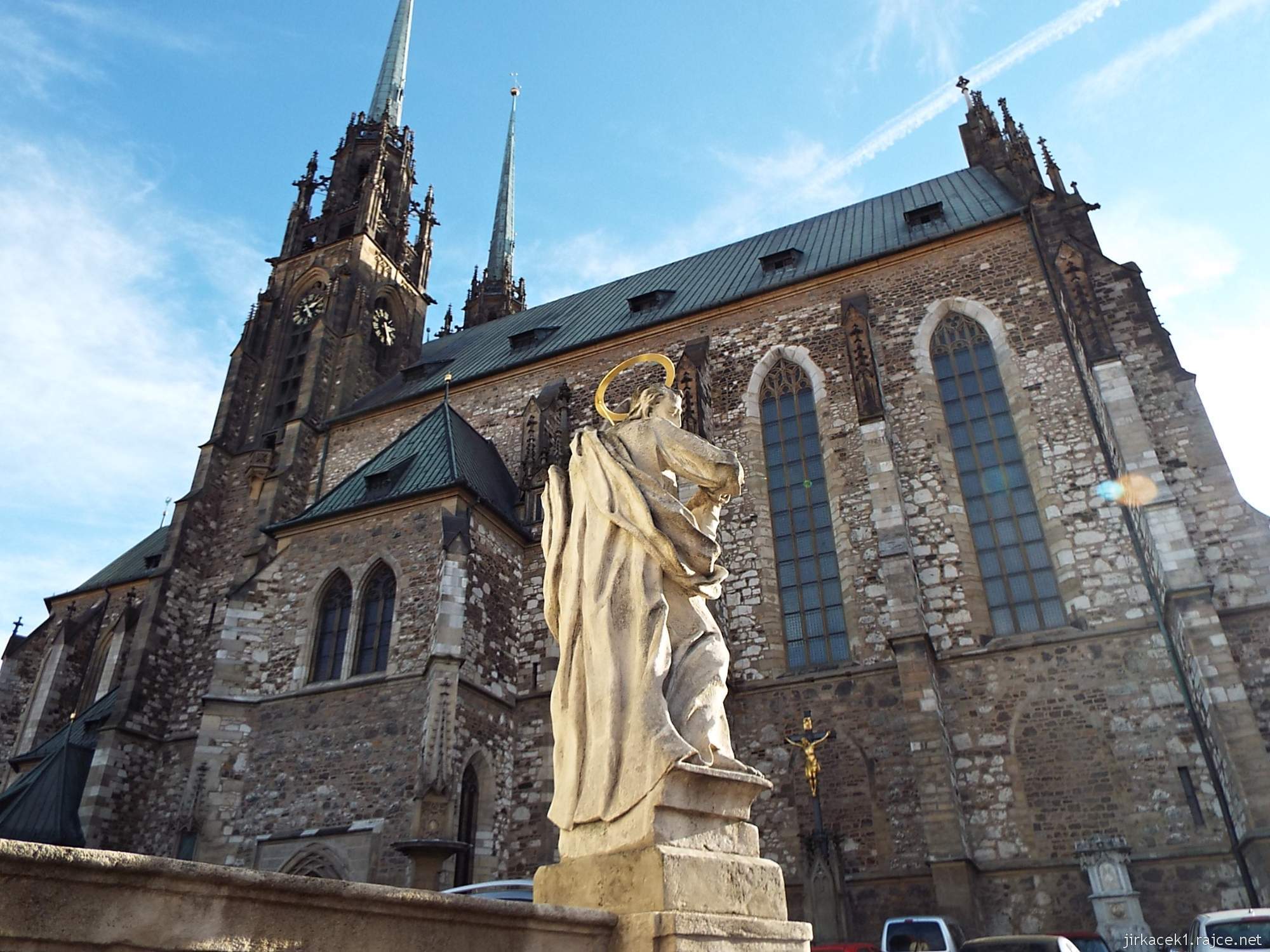 Brno - Katedrála sv. Petra a Pavla 41 - boční pohled
