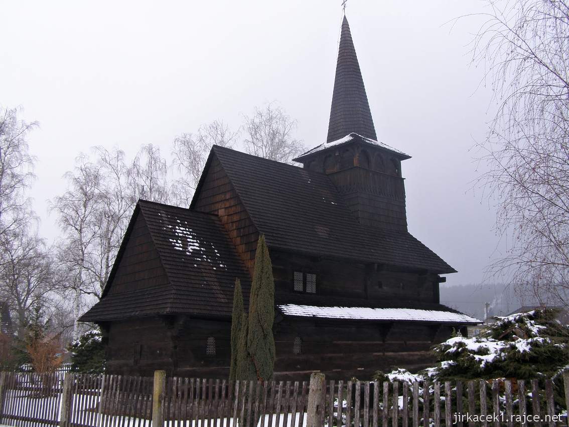 Dobříkov - dřevěný kostel Všech svatých - celkový pohled