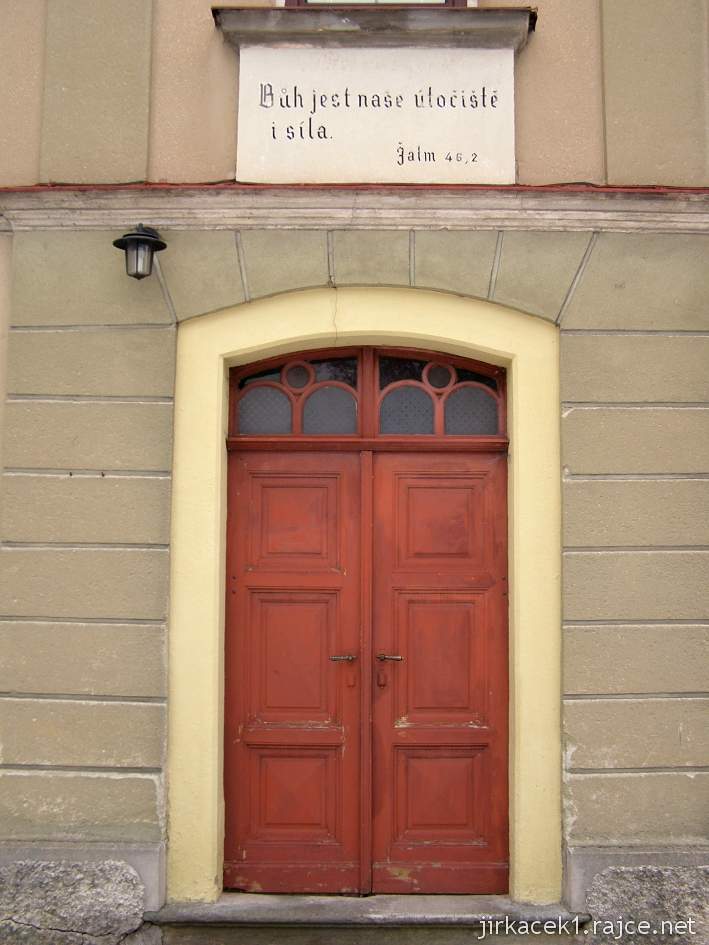 Choceň - kostel Českobratrské církve evangelické - vchod
