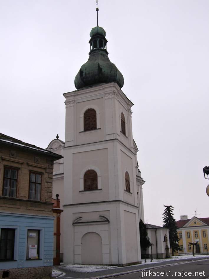 Choceň - kostel sv. Františka Serafínského a zvonice