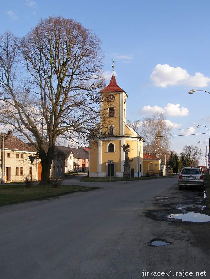 Moravská Huzová - kostel sv. Floriána