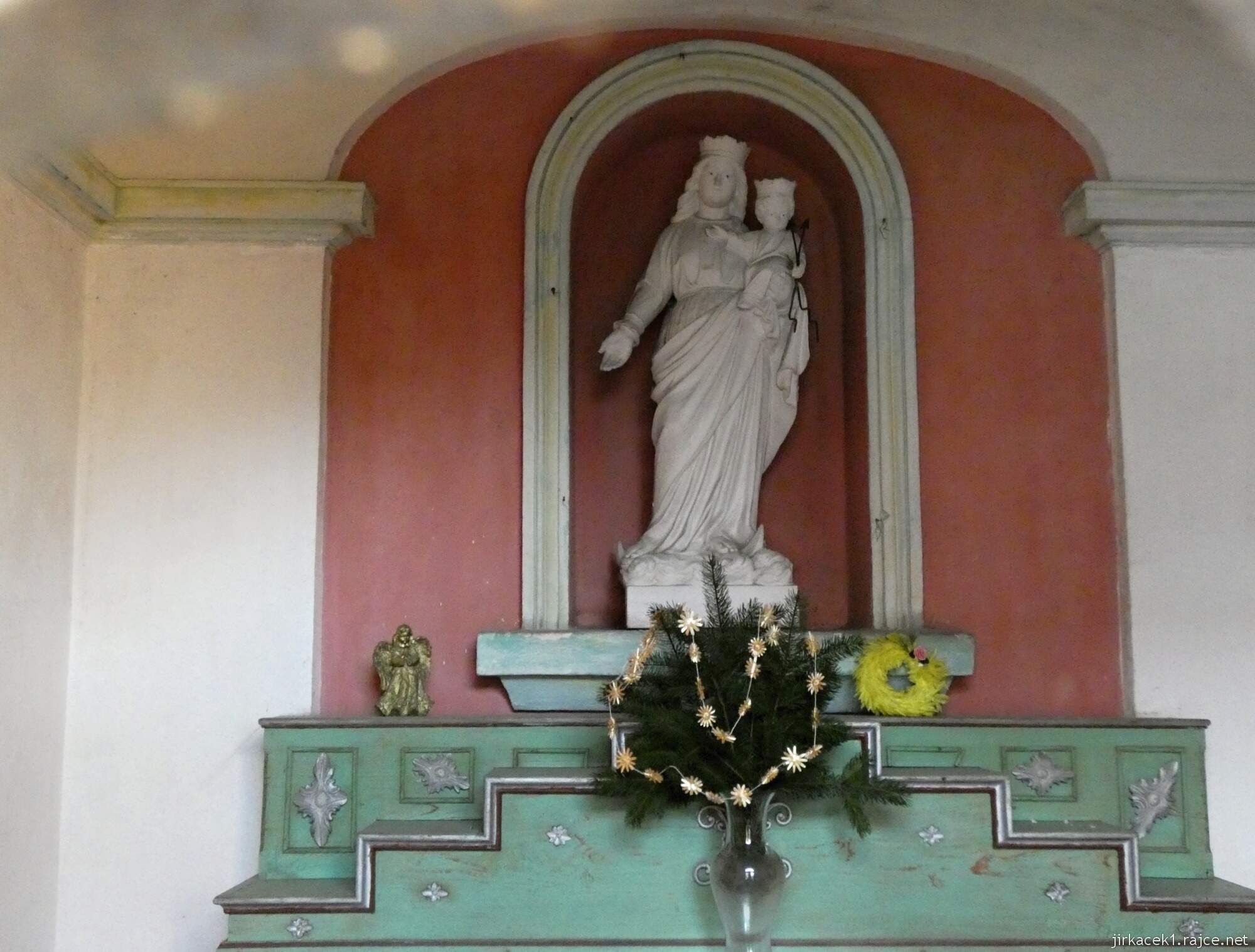 Choryně - kaple u statku