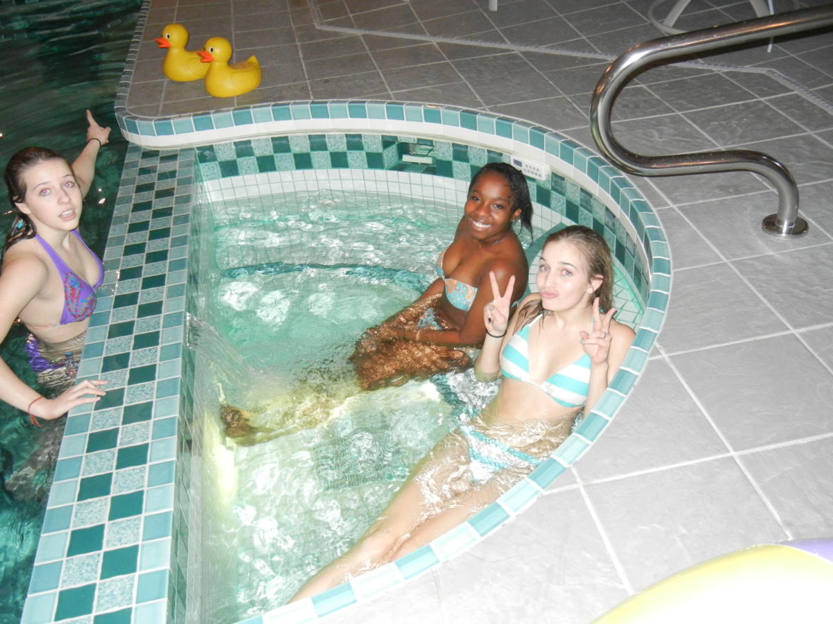 rajce.idnes pool pool party – amleontyna – album na Rajčeti