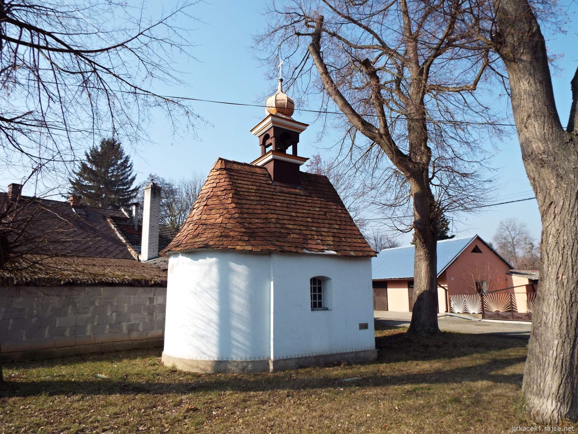 B - Víska - kaple sv. Floriána 04 - boční pohled