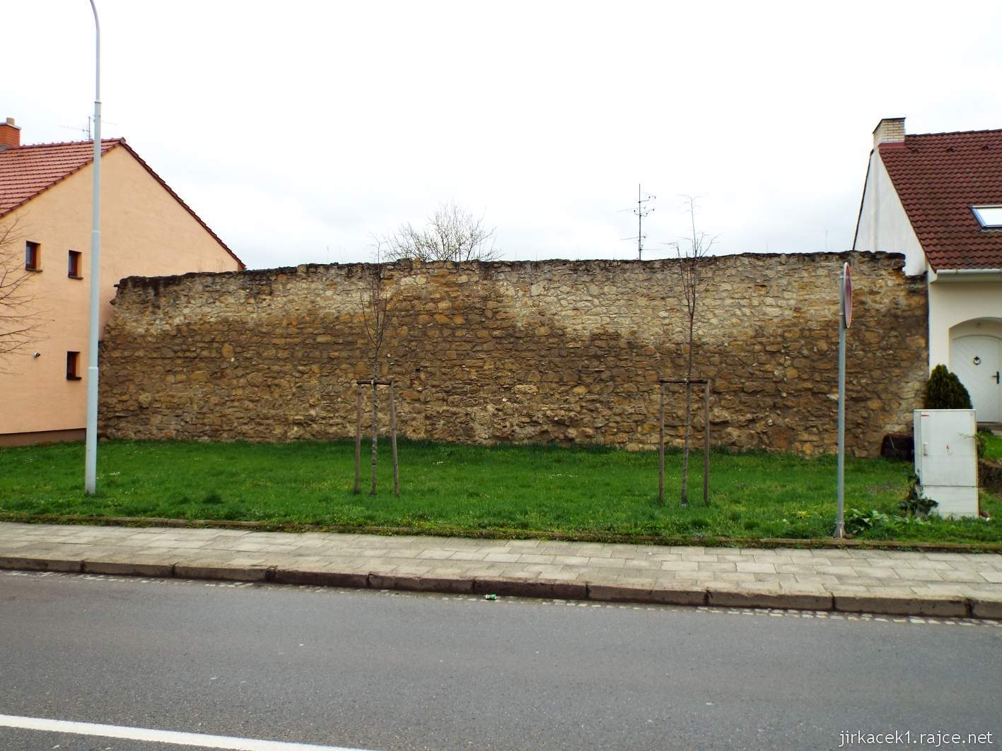 Slavkov u Brna - městské hradby a opevnění na ulici Lidická