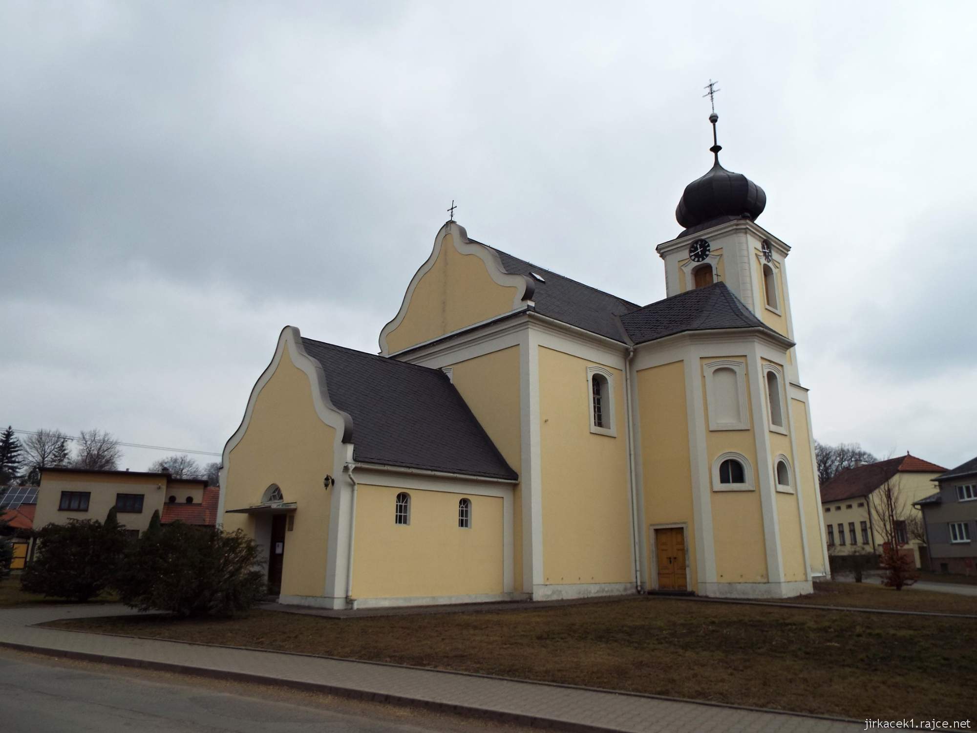 Jaroměřice u Jevíčka - kostel Všech Svatých - celkový pohled