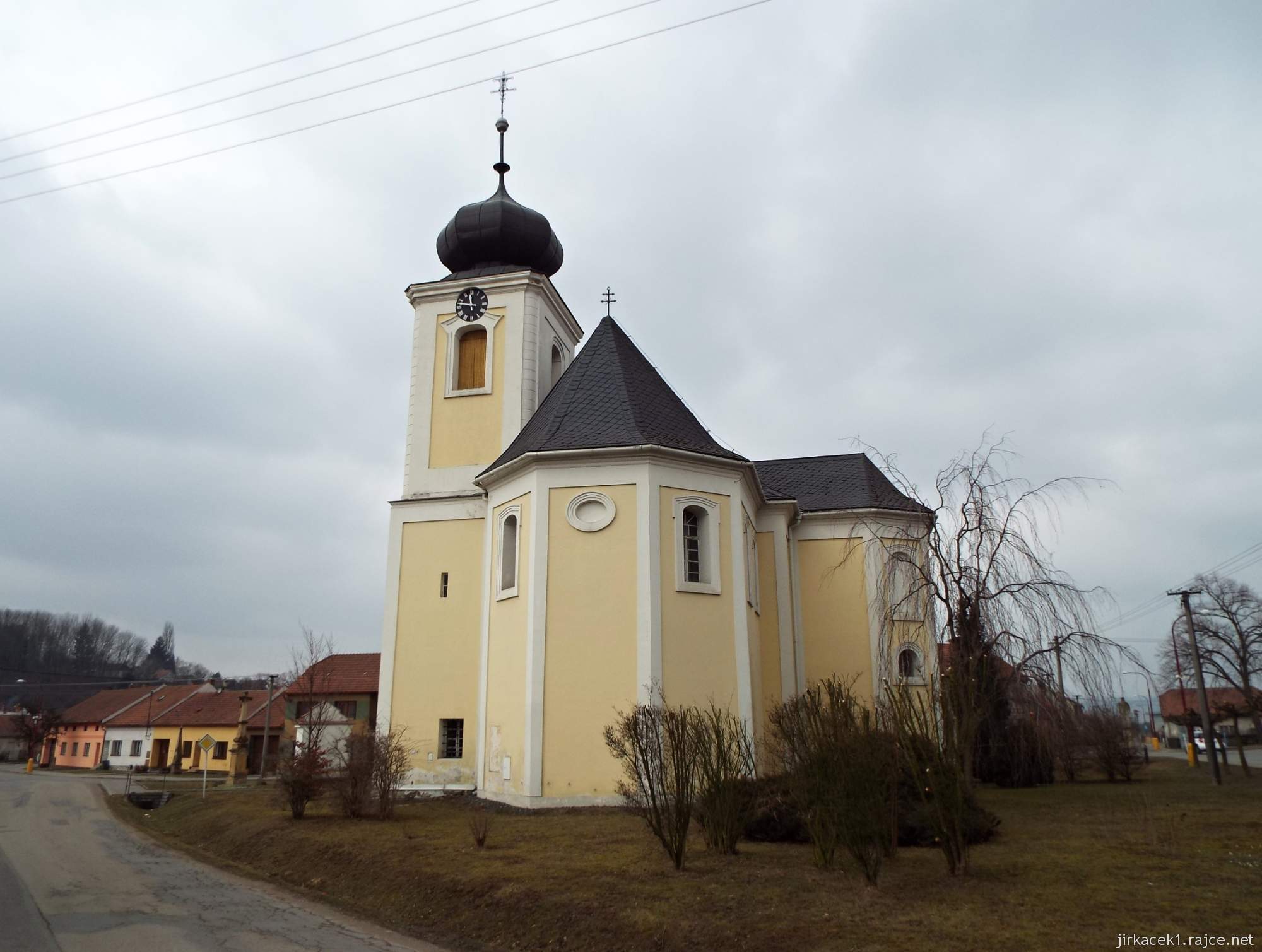 Jaroměřice u Jevíčka - kostel Všech Svatých - zadní pohled na presbytář