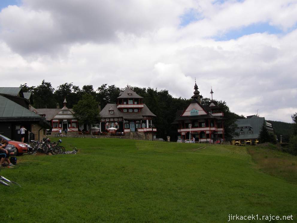 Pustevny - Dušan Jurkovič - domy Libušín a Maměnka v roce 2011