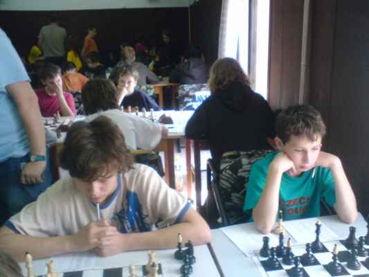 1. liga mladšího dorostu (Vlašim, 26. - 27. 4. 2008) - První dvě šachovnice
David Zvára 
Martin Nguyen