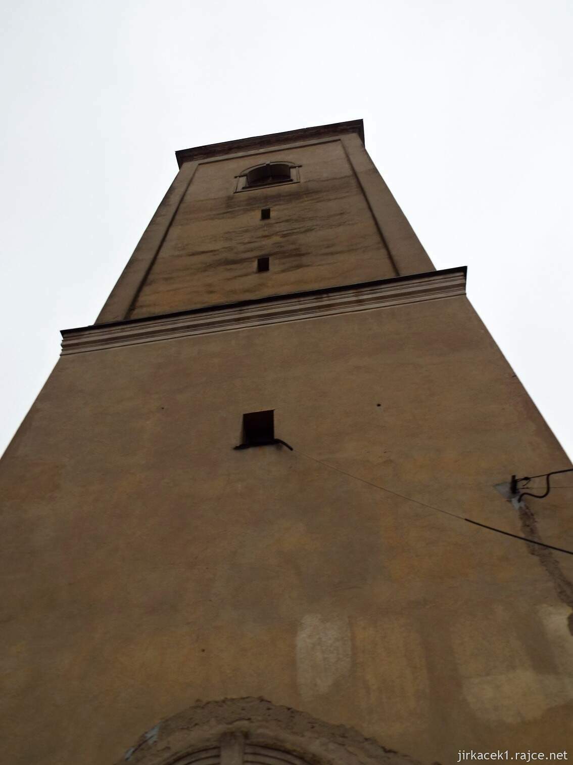 E - Fulnek - kostel Nanebevzetí Panny Marie v Jerlochovicíc​h 16 - kostelní věž