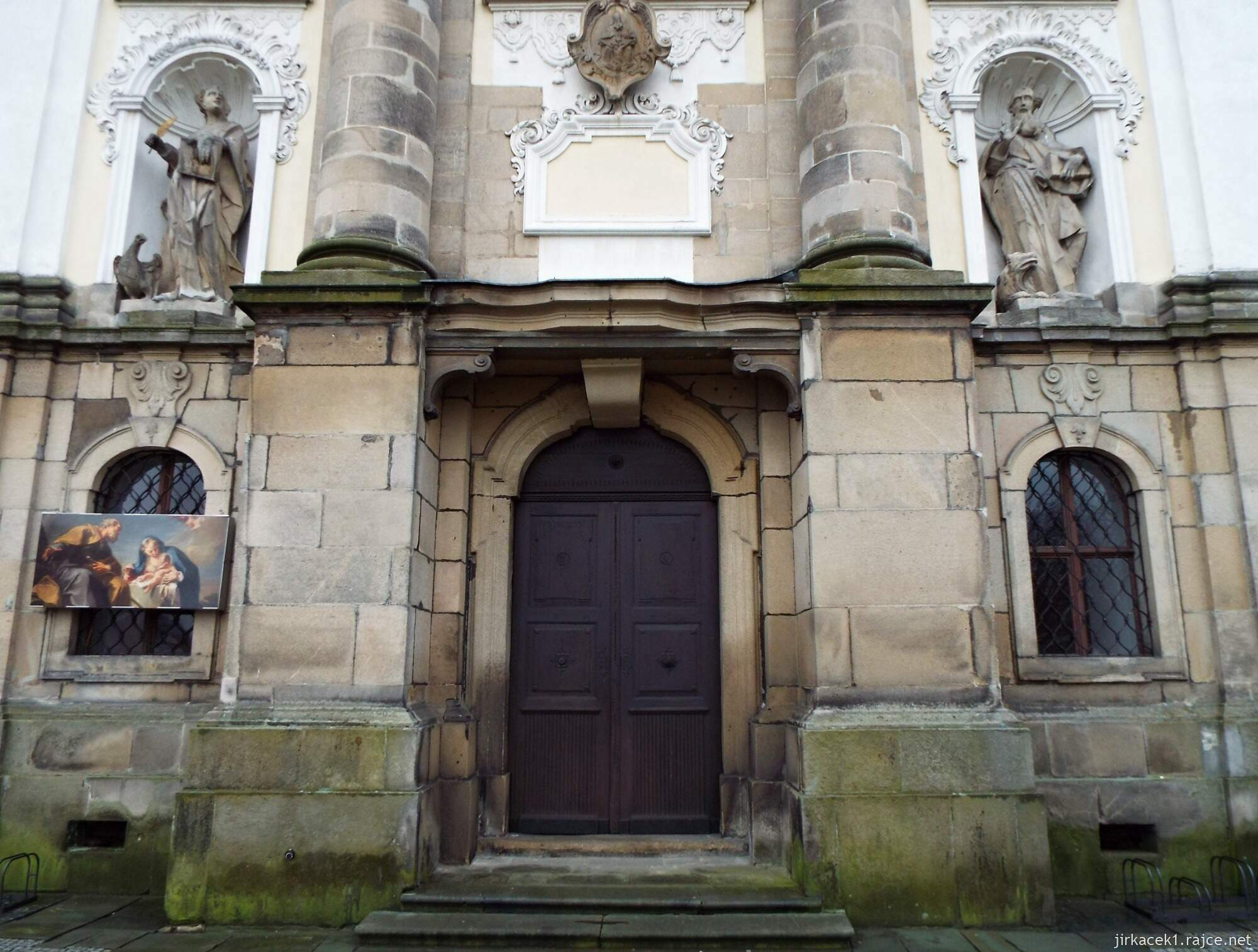 I - Fulnek - kostel Nejsvětější Trojice 22 - hlavní vchod