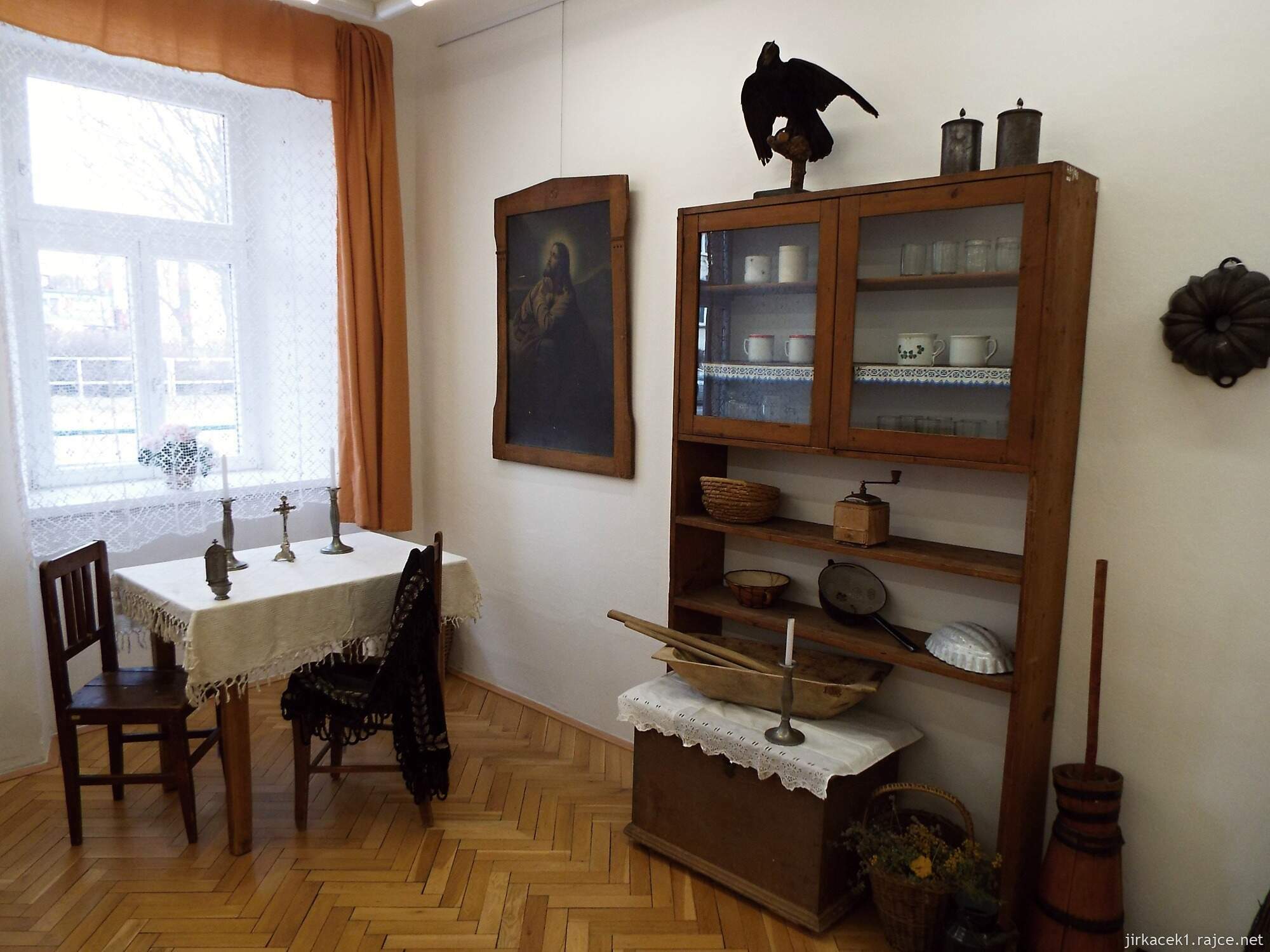 42 - Svitavy - městské muzeum 14 - výstava Od košilky k rubáši