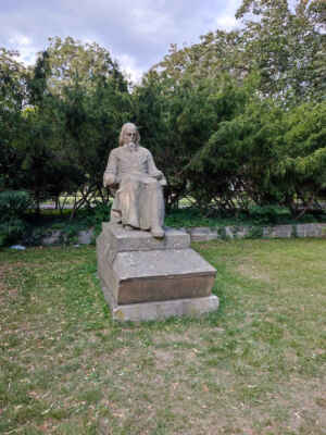 Památník Jana Amose Komenského stojí ve stejnojmenném parku. Autory jsou z let 1972 – 74 manželé Kodymovi. Původně stála socha před budovou gymnázia a na současné místo byla přesunuta v roce 1996.