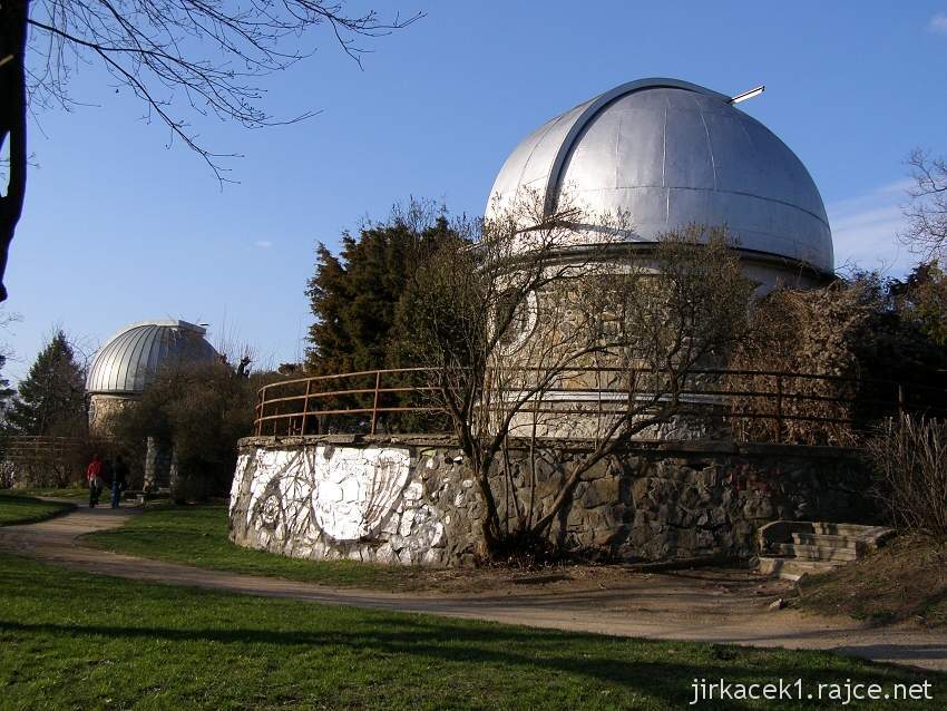 Brno - hvězdárna a planetárium - malé kopule