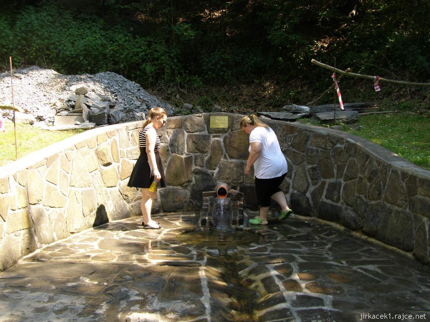 Bělá - Priessnitzovy přírodní lázně 02 - pramen studené vody