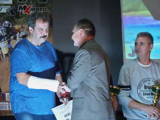 Motocross cup 2019 - vyhlášení - 2.8 1/160 s 6400 OLYMPUS M.40-150mm F2.8 150.00 mm 150.00 mm 
Keywords: sport