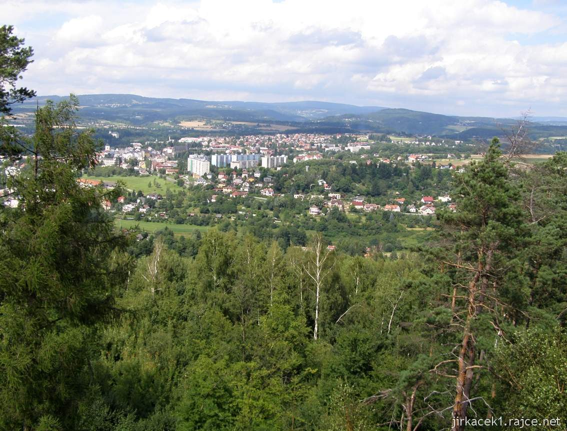 Hruboskalsko - rozhledna Hlavatice - výhled na město Turnov