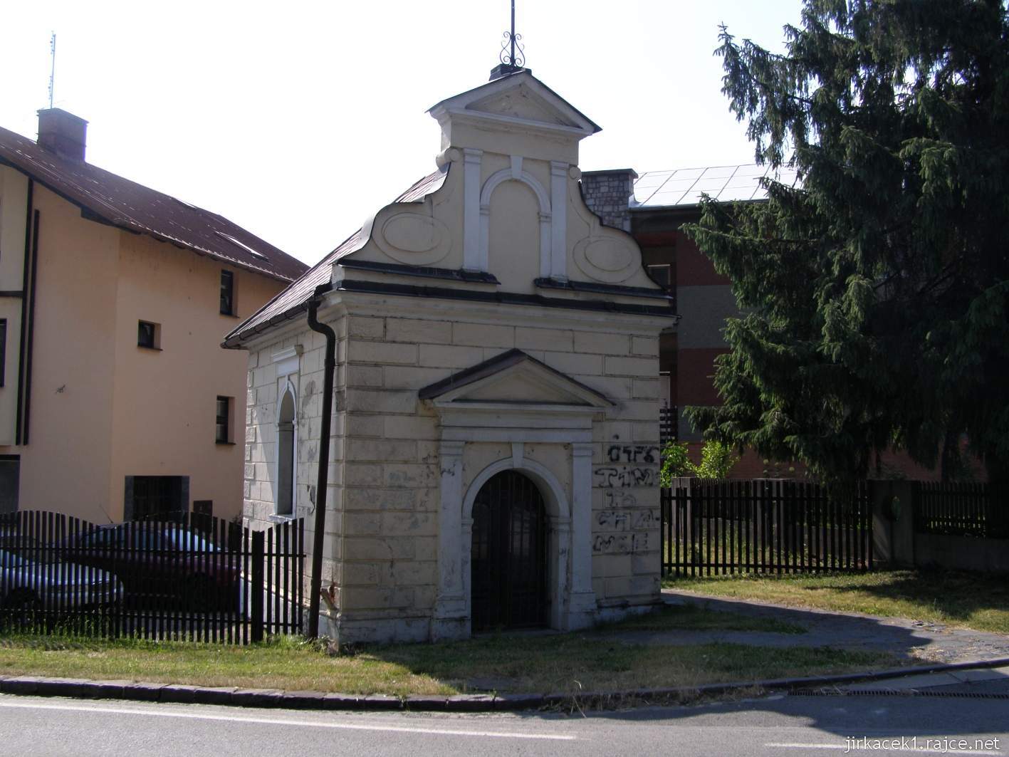 Hlučín - kaple na Celní ulici - čelní pohled