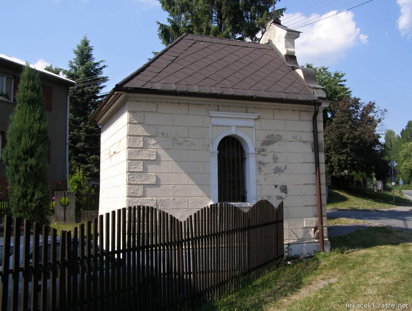 Hlučín - kaple na Celní ulici - boční pohled