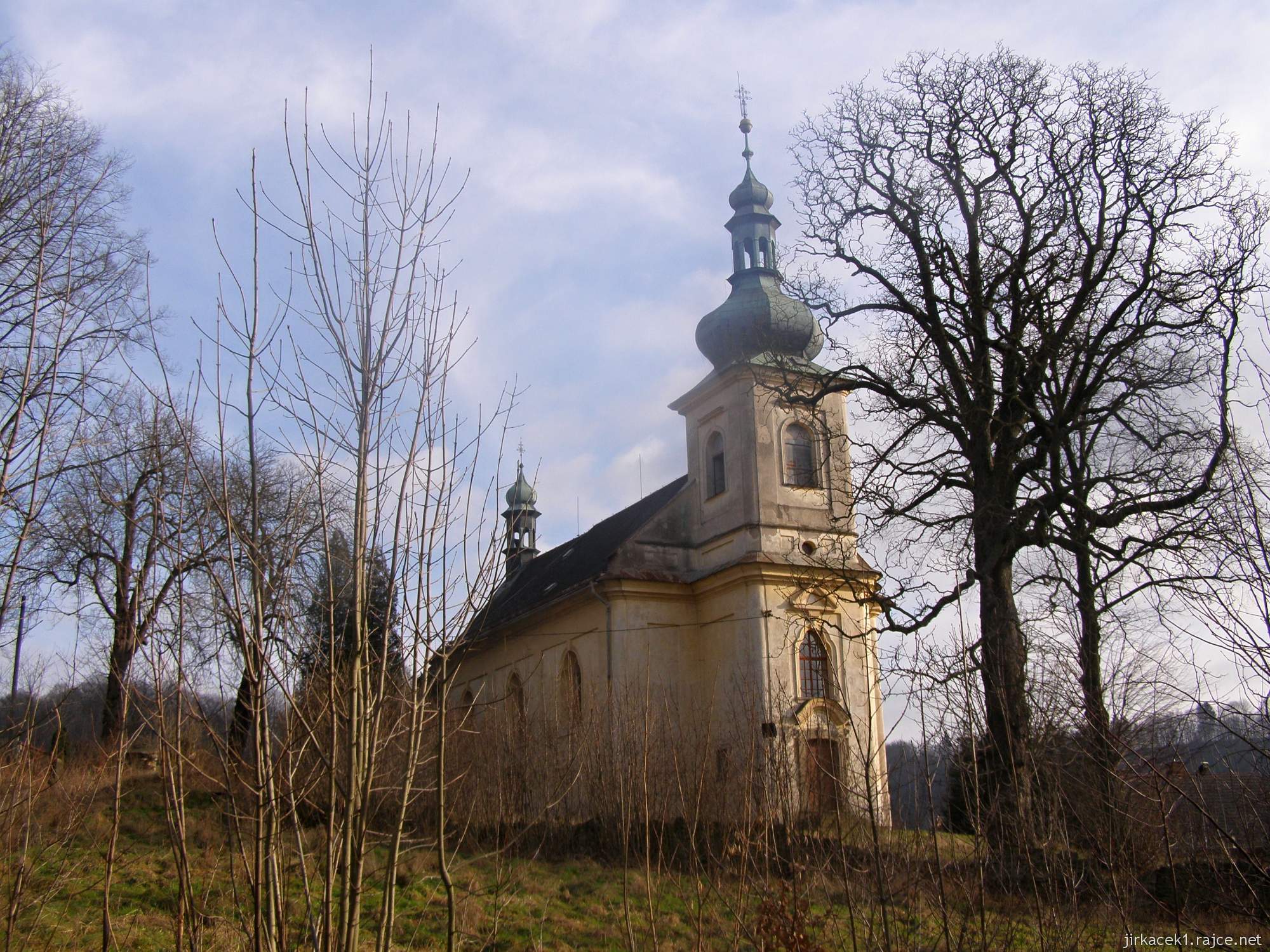 Brandýs - kostel Nanebevstoupení Páně - pohled ze zahrady