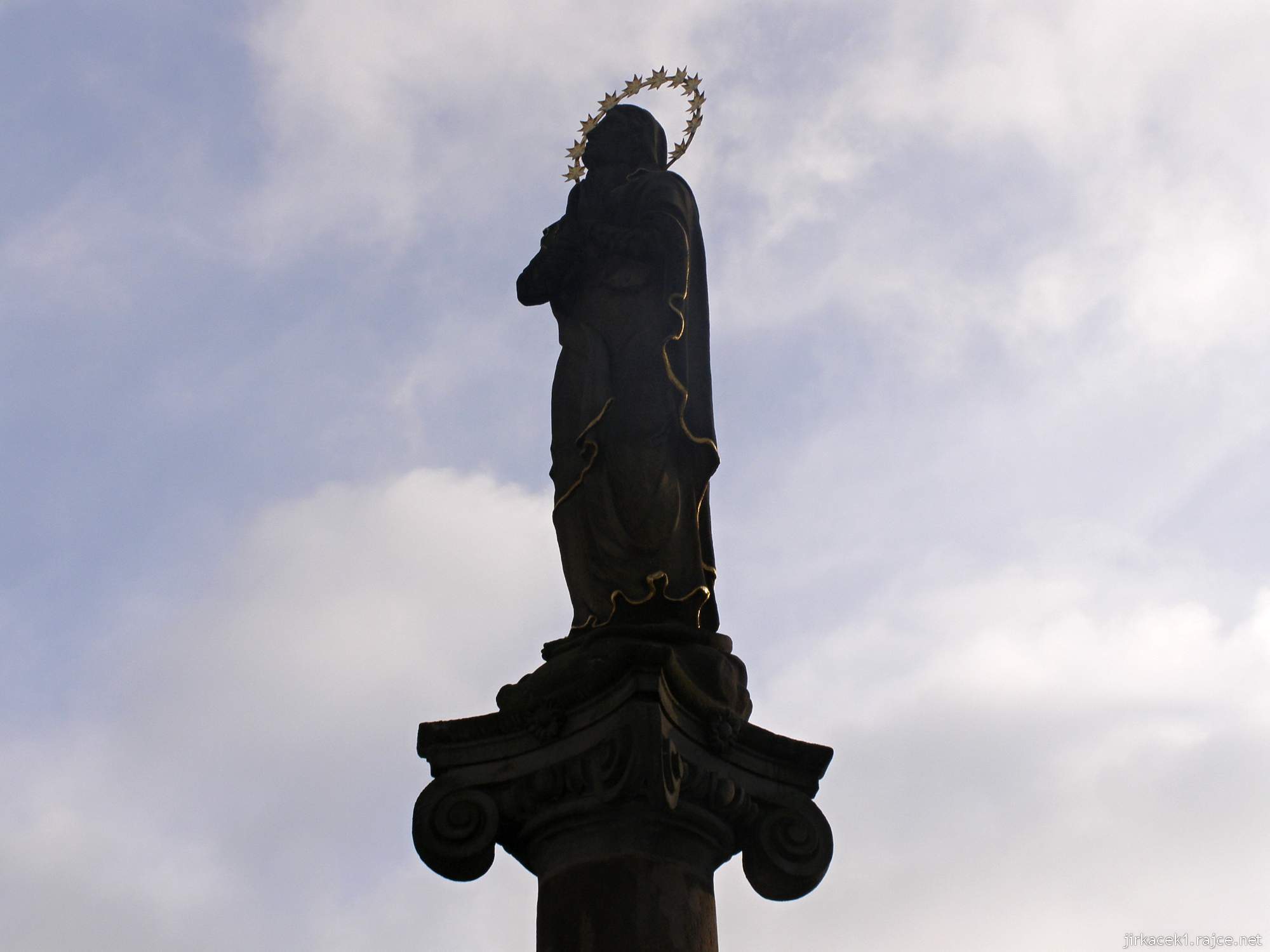 Brandýs - Náměstí Komenského - Mariánský sloup - detail